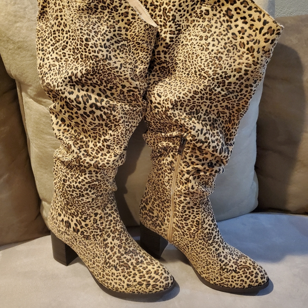 Ladies Leopard Print boots